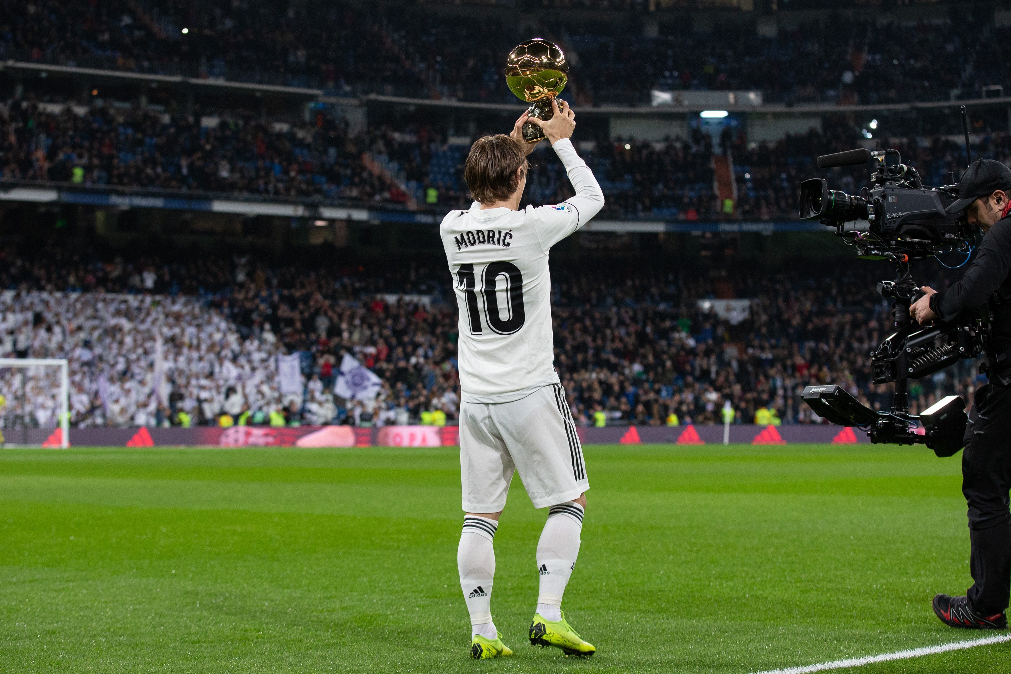 篮球火箭球迷热议球队新战术布置