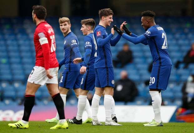 惊魂重演？巴萨死守诺坎普！严防德国球迷再度攻陷主场